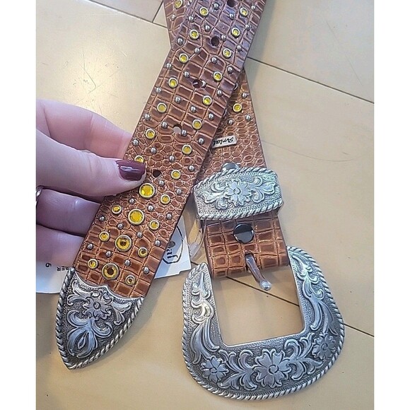 NWT Ariat Western Leather Belt Size 36 Silver Engraved Buckle Yellow Rhinestone main image 6